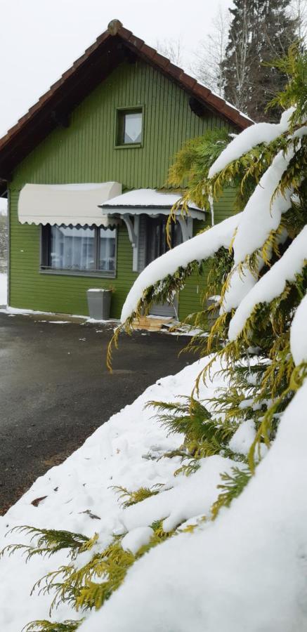 Gite Le Chalet Vert , Pret De Raquettes Frambouhans Buitenkant foto